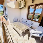 Casa de hóspedes Kastela 3*