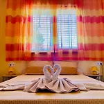 Casa de hóspedes Kastela 3*