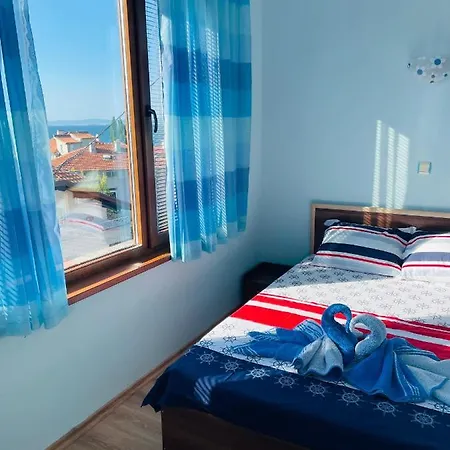 кастела 3*