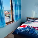 Kastela 3*