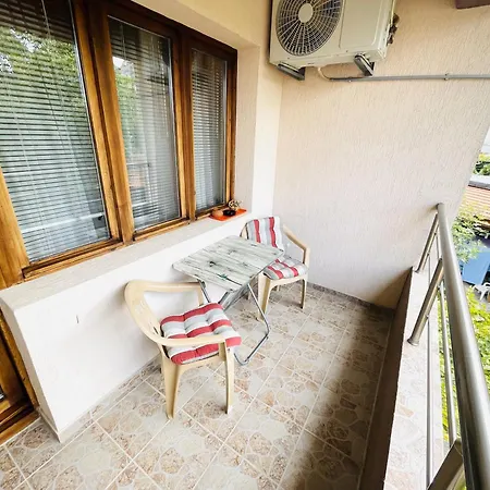 Konukevi Kastela 3*