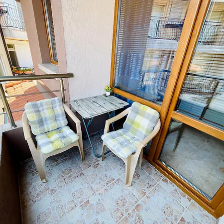 Kastela Konukevi 3*