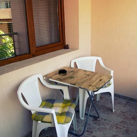 Kastela Guest house *